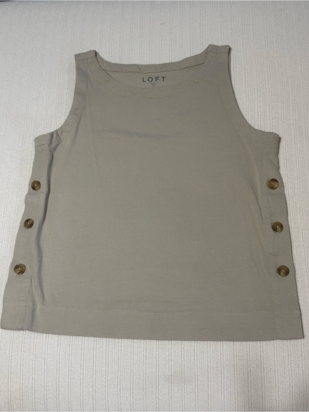 LOFT Sleeveless Side Button Tank Top / Light Beige / Small